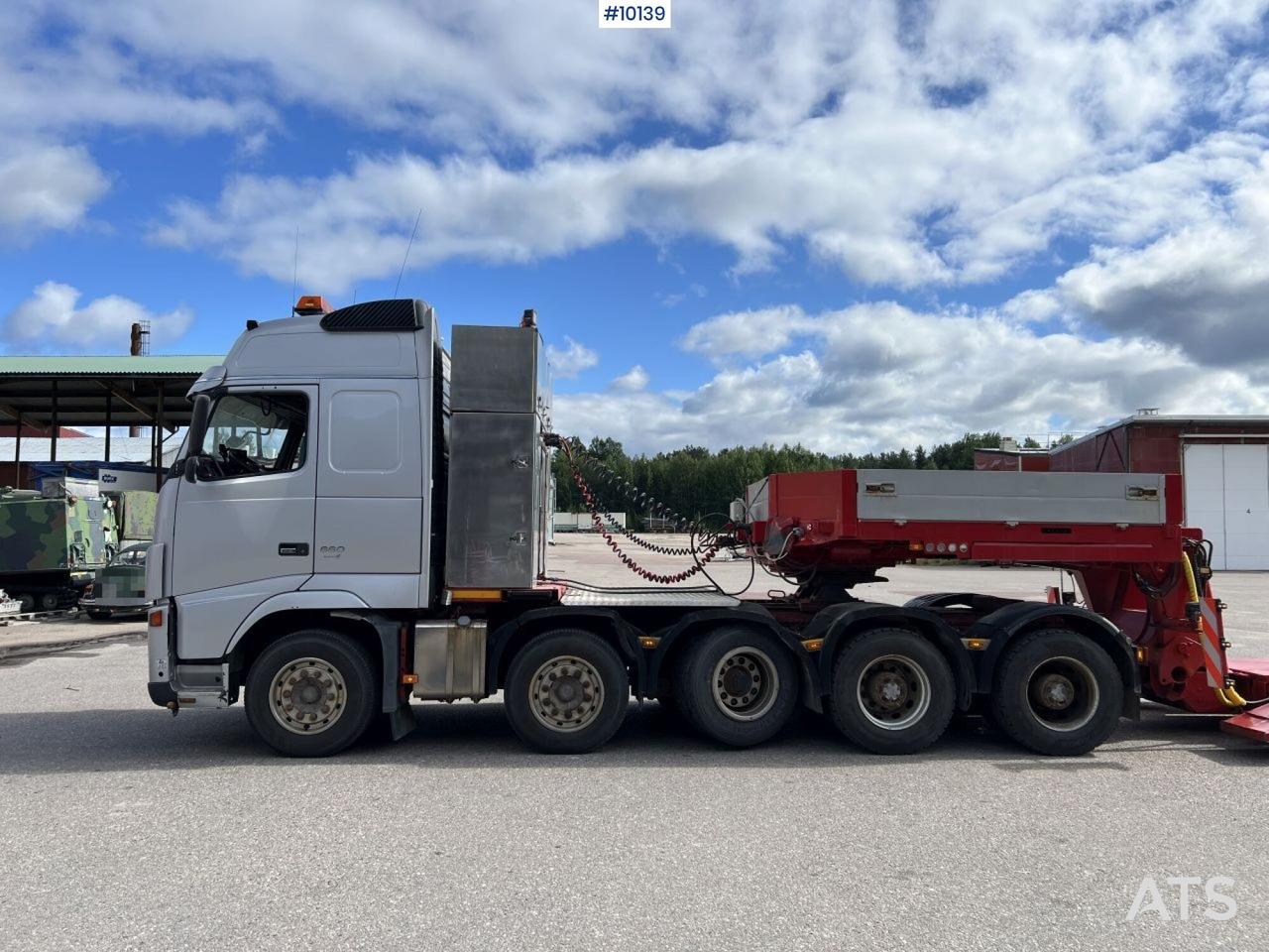 Volvo FH16 5-axle tractor unit 10x4 - Tractor: foto 4 Volvo FH16 5-axle tractor unit 10x4 - Tractor: foto 4