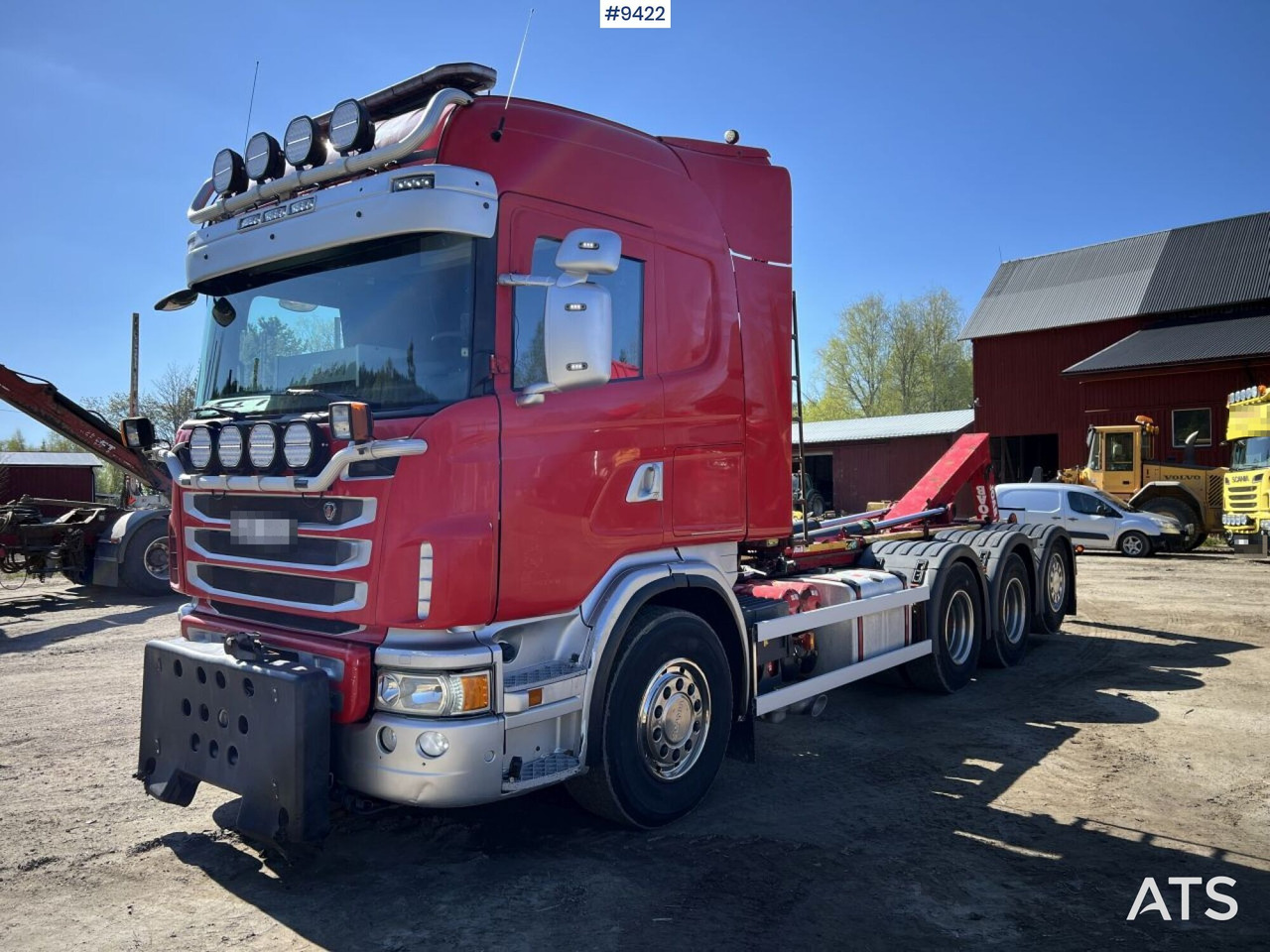 Tridem Hooklift Truck Scania G490 with plow brackets - Camião polibenne: foto 1 Tridem Hooklift Truck Scania G490 with plow brackets - Camião polibenne: foto 1