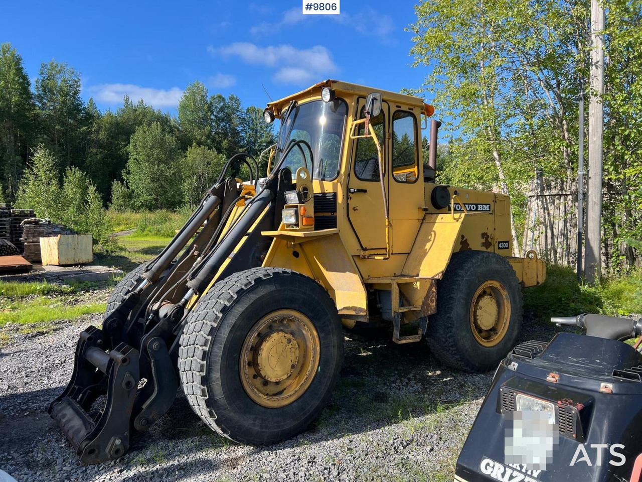 VOLVO BM 4300 Wheel Loader - Pá carregadora de rodas: foto 1 VOLVO BM 4300 Wheel Loader - Pá carregadora de rodas: foto 1