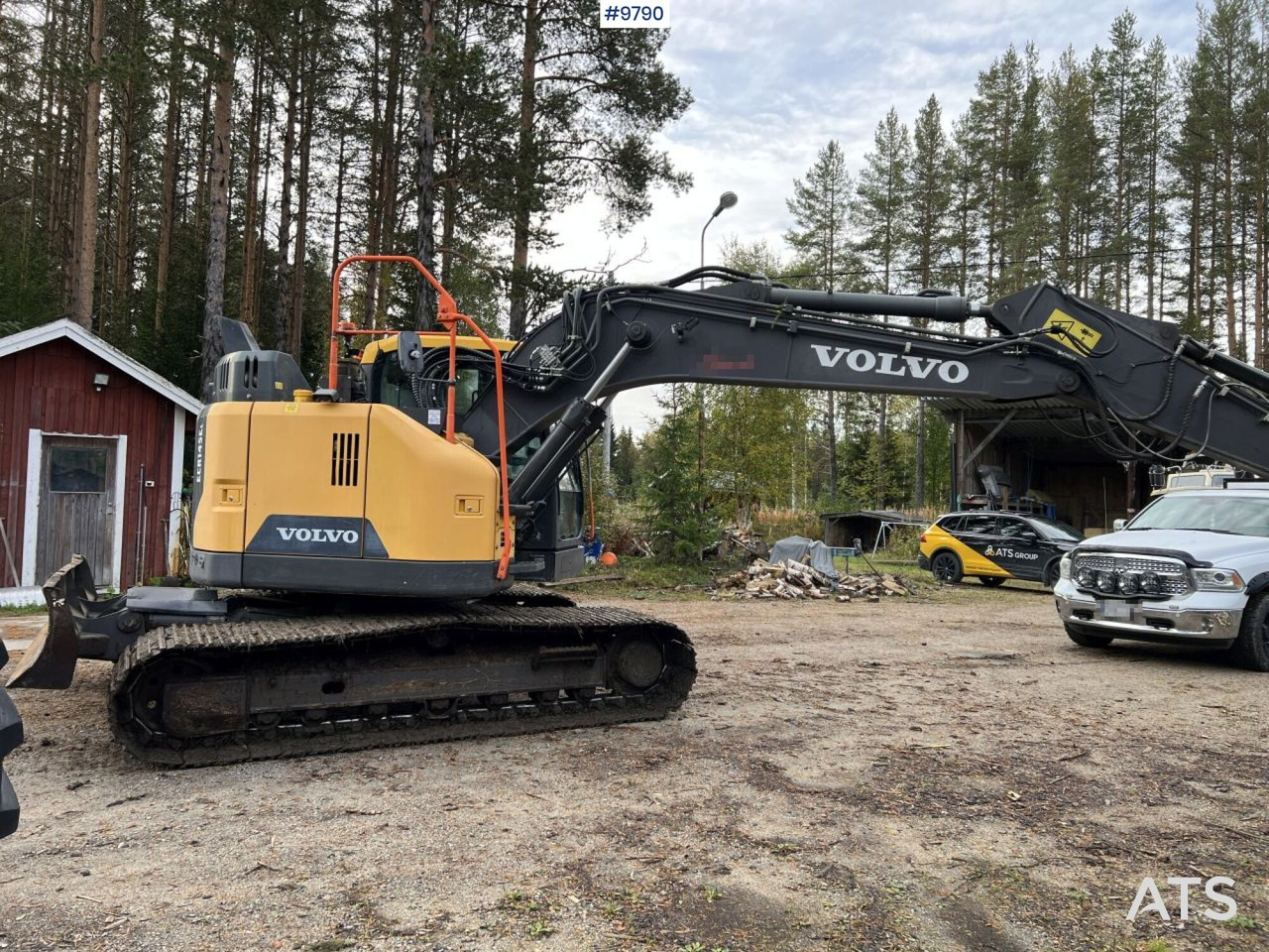 VOLVO ECR145 EL Excavator with attachments - Escavadora de rastos: foto 4 VOLVO ECR145 EL Excavator with attachments - Escavadora de rastos: foto 4