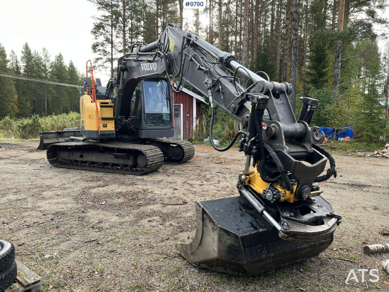 VOLVO ECR145 EL Excavator with attachments - Escavadora de rastos: foto 3 VOLVO ECR145 EL Excavator with attachments - Escavadora de rastos: foto 3