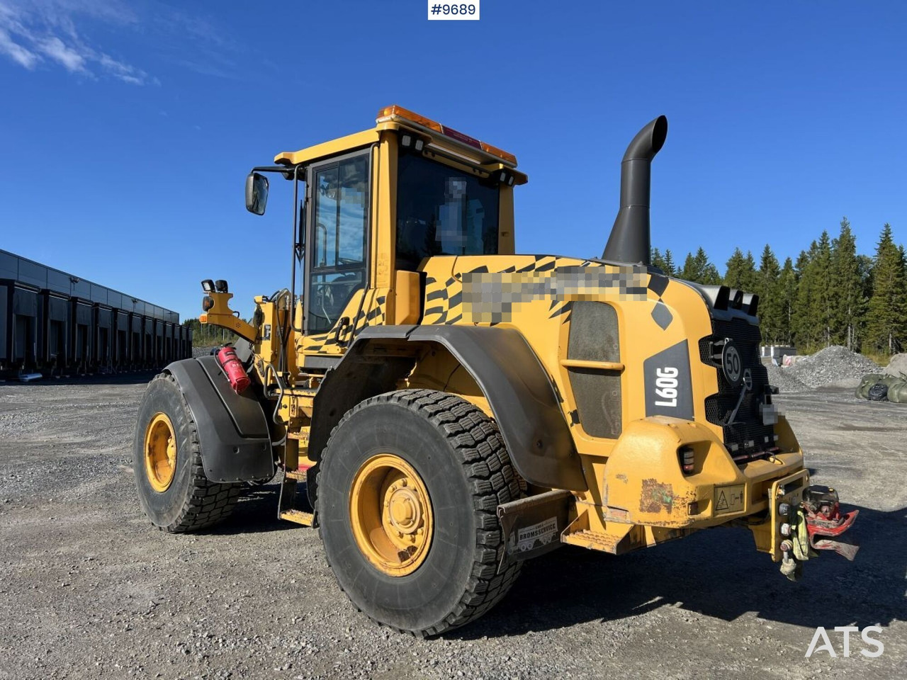VOLVO L60G Wheel loader with multi-bucket - Pá carregadora de rodas: foto 4 VOLVO L60G Wheel loader with multi-bucket - Pá carregadora de rodas: foto 4