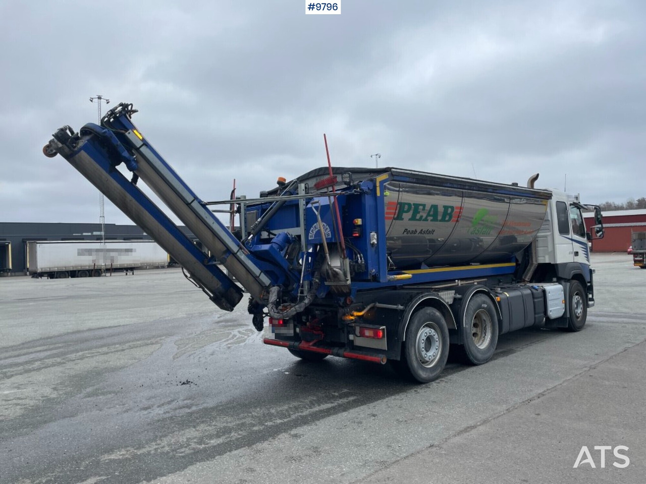 Camião basculante Volvo FM 370 6x2 Spreader truck: foto 7