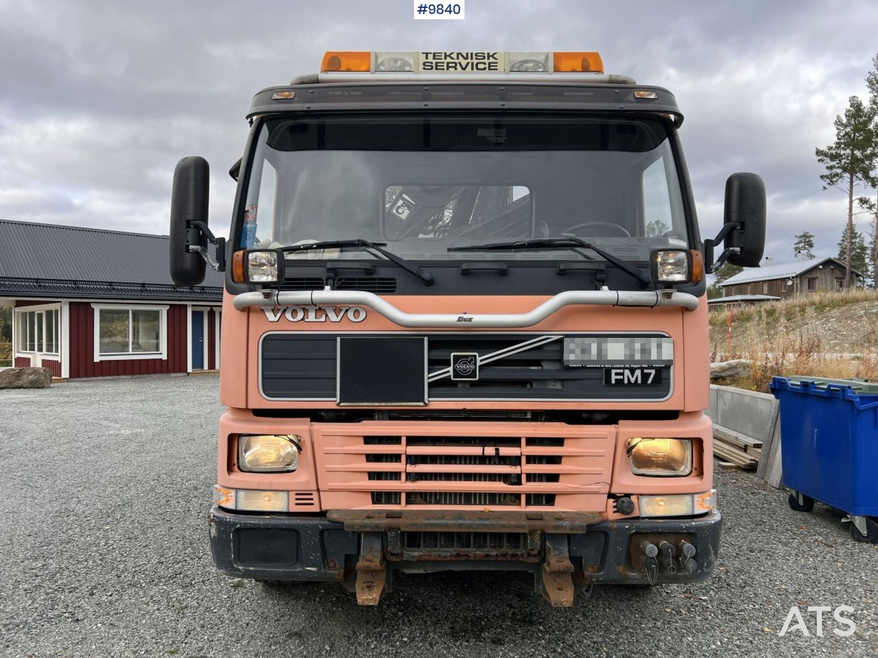 Volvo FM7 crane truck/tipper truck with Hiab 112 (video) - Camião basculante: foto 2 Volvo FM7 crane truck/tipper truck with Hiab 112 (video) - Camião basculante: foto 2