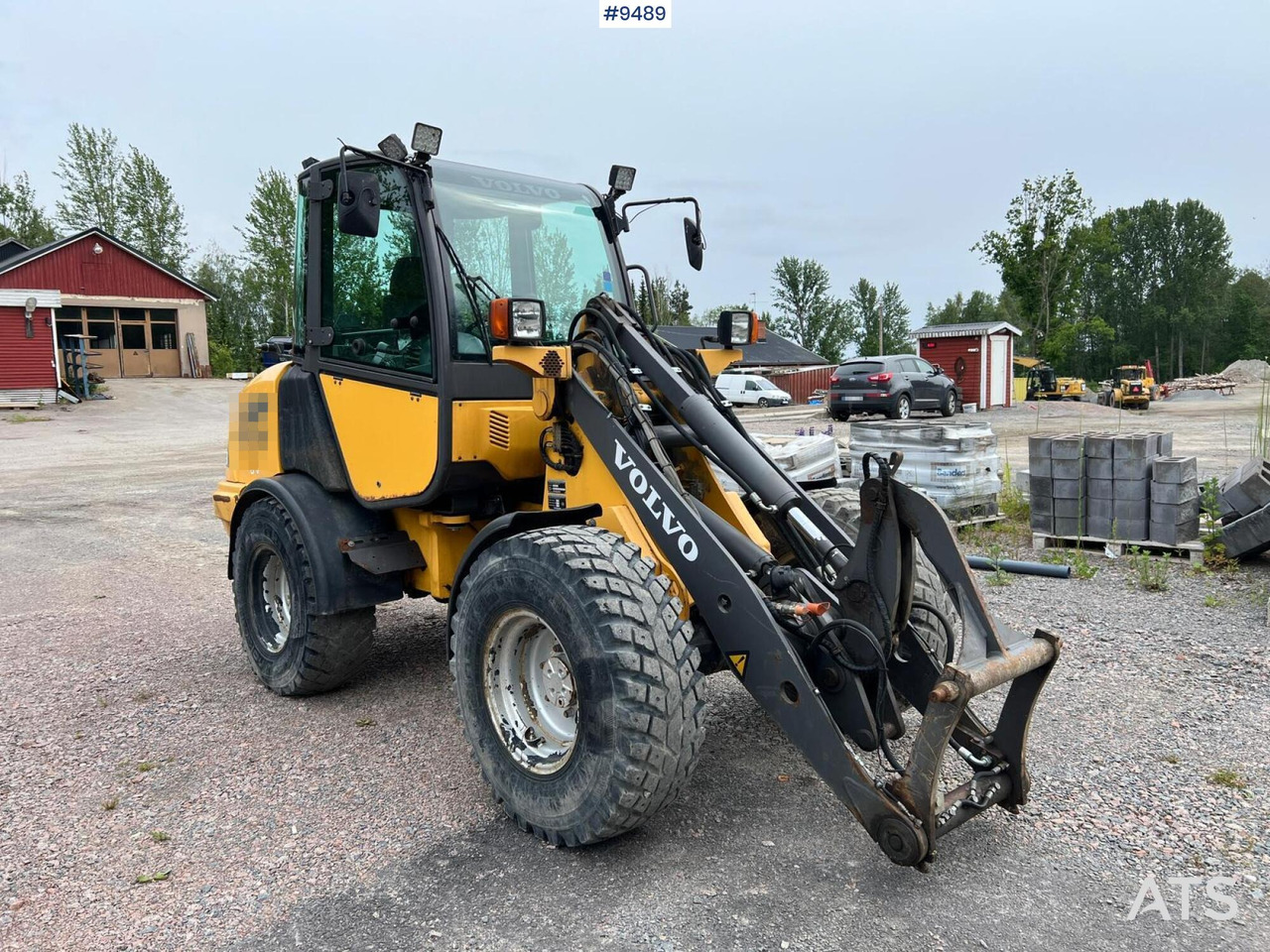 Volvo L25 B with tools (VIDEO) - Pá carregadora de rodas: foto 2 Volvo L25 B with tools (VIDEO) - Pá carregadora de rodas: foto 2