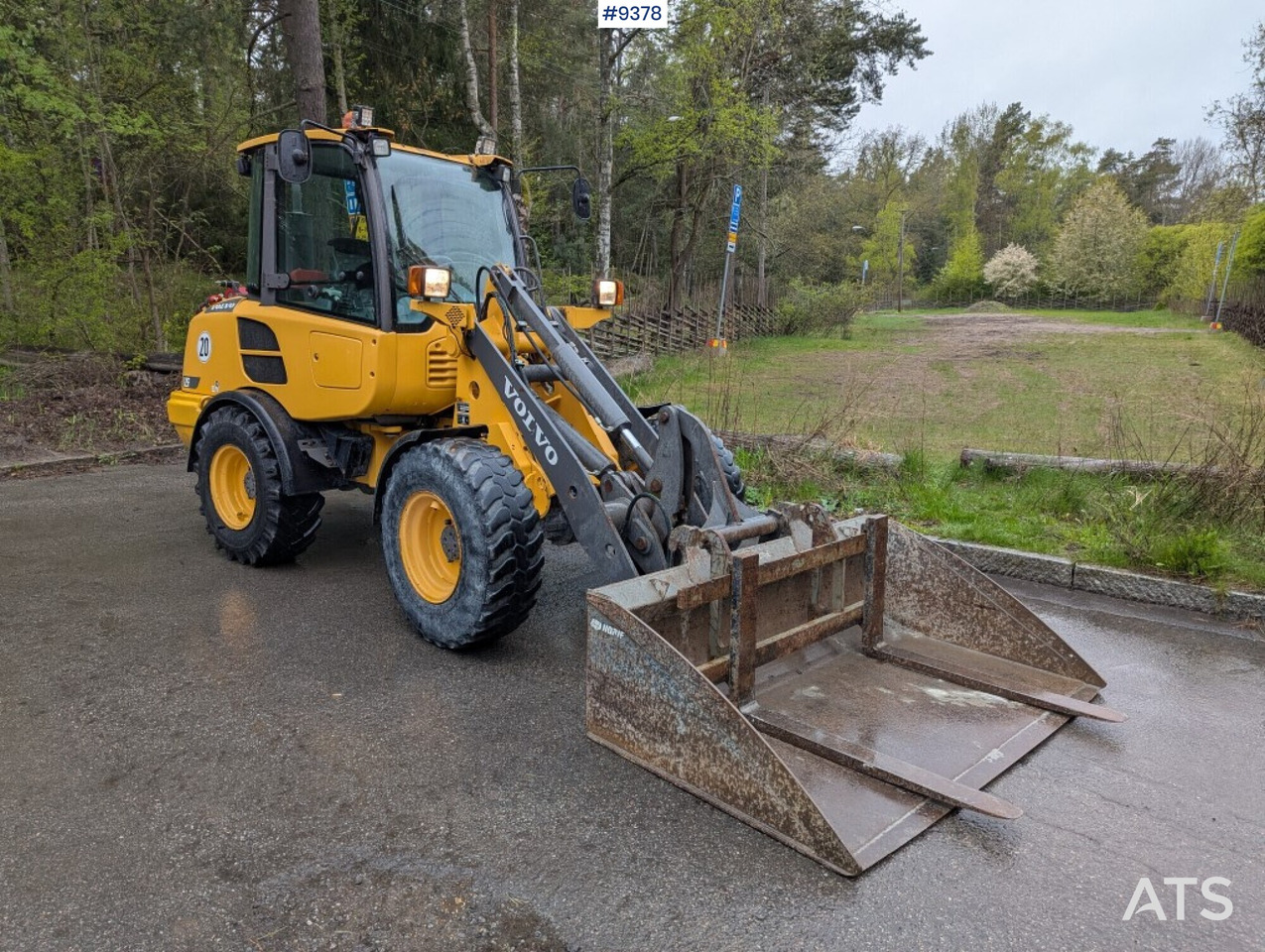 Wheel loader Volvo L25F with attachments (SEE VIDEO) - Pá carregadora de rodas: foto 1 Wheel loader Volvo L25F with attachments (SEE VIDEO) - Pá carregadora de rodas: foto 1