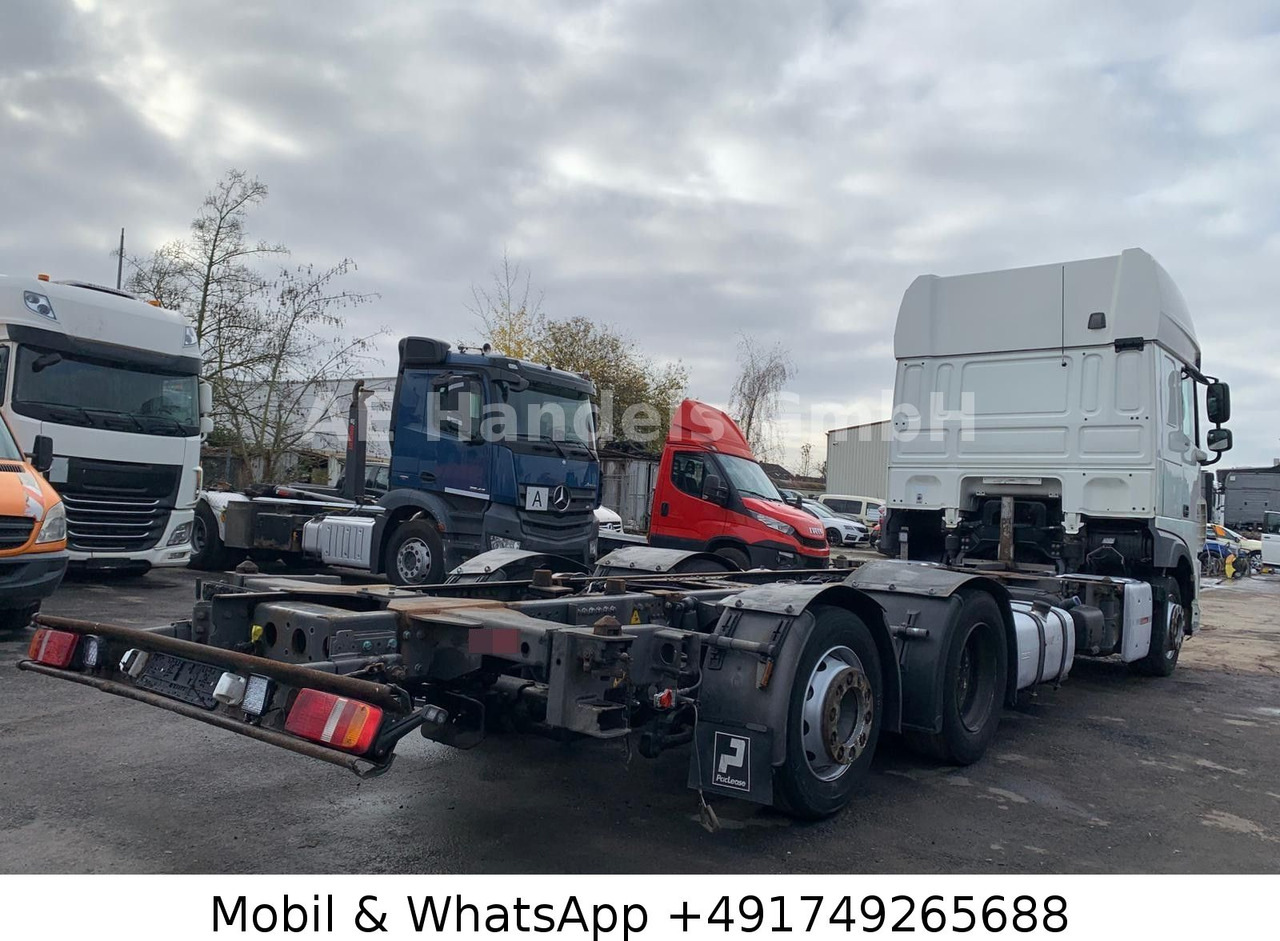 DAF XF 460 SSC LL BDF *Liftachse/ACC/LDW/2xTank/AHK - Camião transportador de contêineres/ Caixa móvel: foto 2 DAF XF 460 SSC LL BDF *Liftachse/ACC/LDW/2xTank/AHK - Camião transportador de contêineres/ Caixa móvel: foto 2