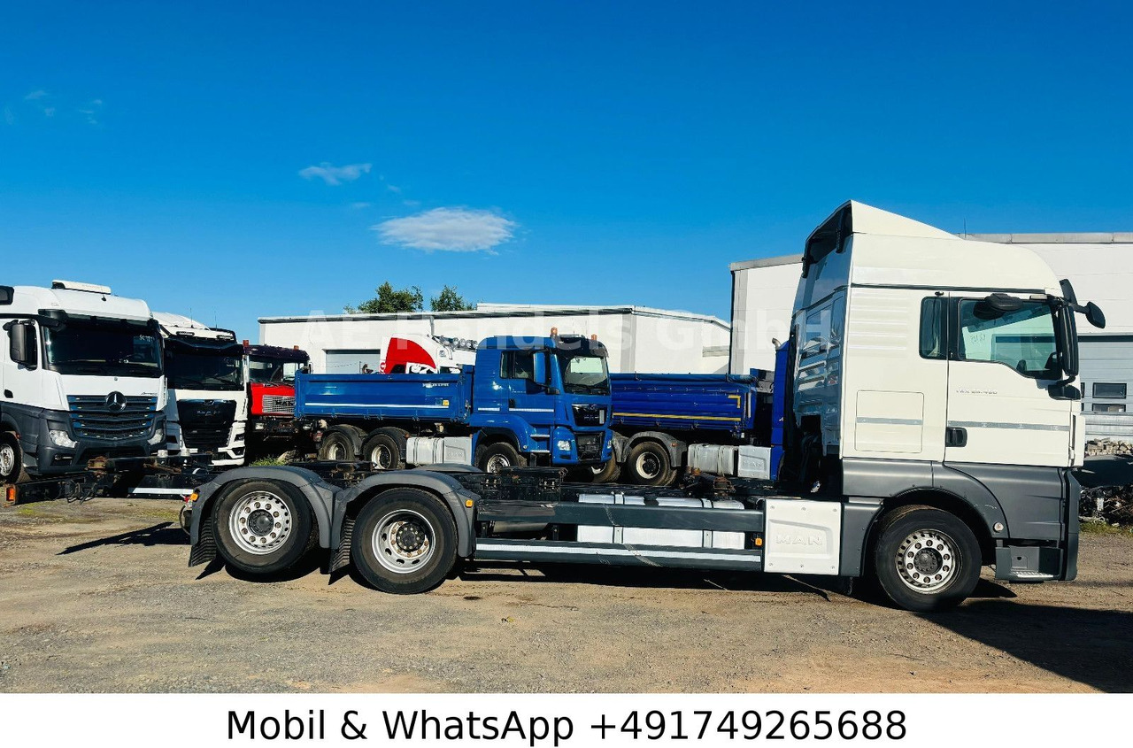 MAN TGX 26.460 BDF XLX LL 6x2 *Retarder/ACC/Lift/AHK - Camião transportador de contêineres/ Caixa móvel: foto 2 MAN TGX 26.460 BDF XLX LL 6x2 *Retarder/ACC/Lift/AHK - Camião transportador de contêineres/ Caixa móvel: foto 2