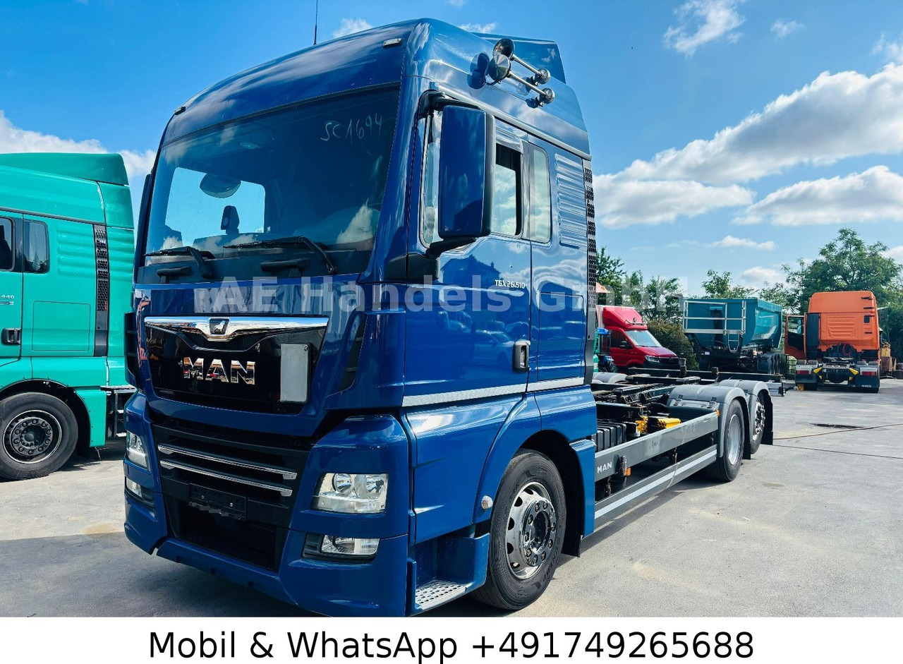 MAN TGX 26.510 XLX LL 6x2*Retarder/Lenk+Lift/ACC/LDW - Camião transportador de contêineres/ Caixa móvel: foto 1 MAN TGX 26.510 XLX LL 6x2*Retarder/Lenk+Lift/ACC/LDW - Camião transportador de contêineres/ Caixa móvel: foto 1