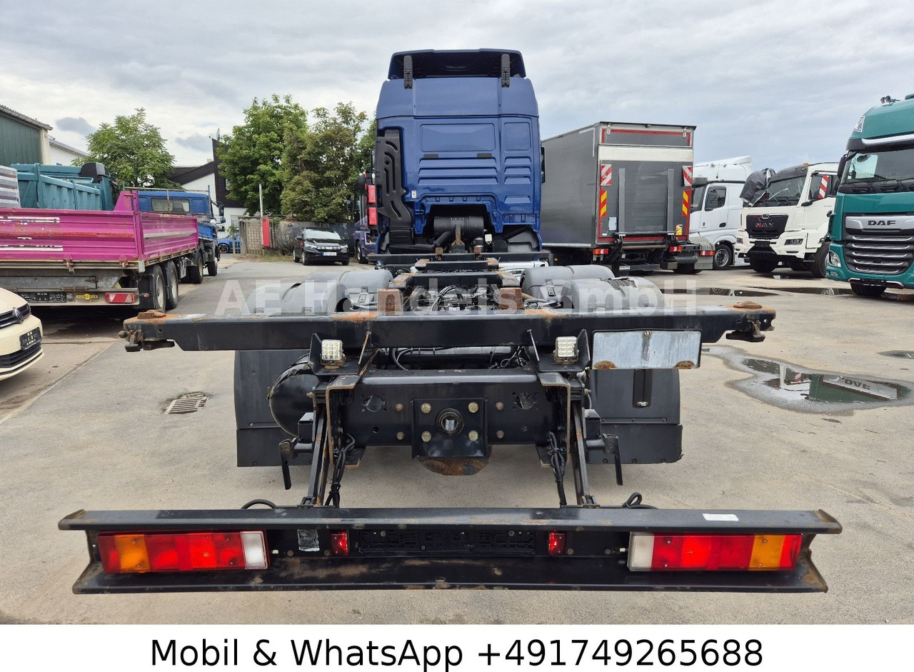 MAN TGX 26.510 XLX LL *Retarder/ACC/LDW/Lenk+Lift - Camião transportador de contêineres/ Caixa móvel: foto 5 MAN TGX 26.510 XLX LL *Retarder/ACC/LDW/Lenk+Lift - Camião transportador de contêineres/ Caixa móvel: foto 5