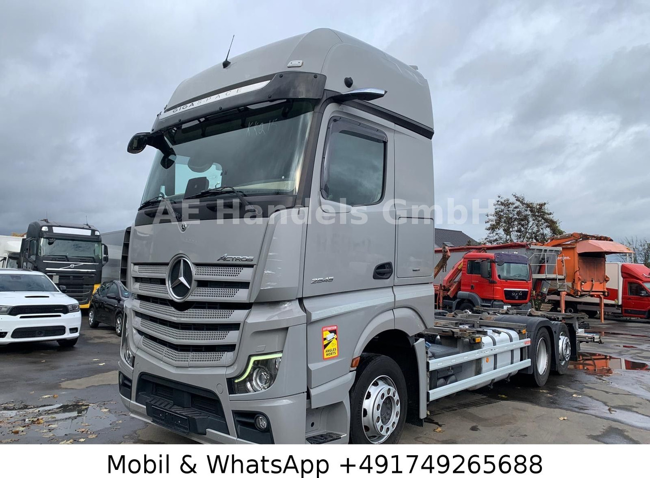 Mercedes-Benz Actros V 2545 BigSpace LL*Retarder/LBW/Lenk+Lift - Camião transportador de contêineres/ Caixa móvel: foto 1 Mercedes-Benz Actros V 2545 BigSpace LL*Retarder/LBW/Lenk+Lift - Camião transportador de contêineres/ Caixa móvel: foto 1