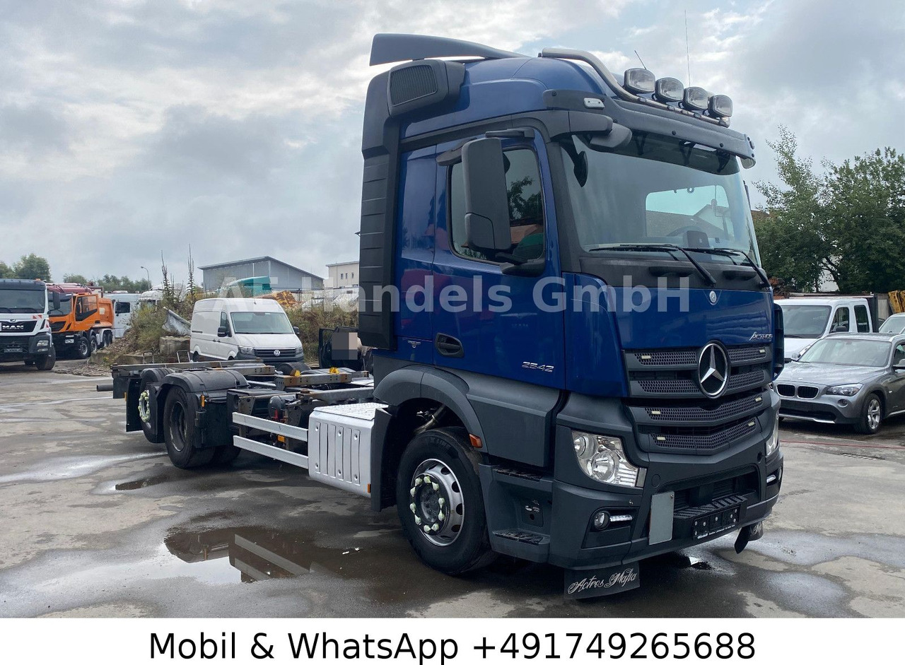 Mercedes-Benz Benz Actros IV 2542 L LL 6x2 *Retarder/Lift/LDW - Camião transportador de contêineres/ Caixa móvel: foto 1 Mercedes-Benz Benz Actros IV 2542 L LL 6x2 *Retarder/Lift/LDW - Camião transportador de contêineres/ Caixa móvel: foto 1