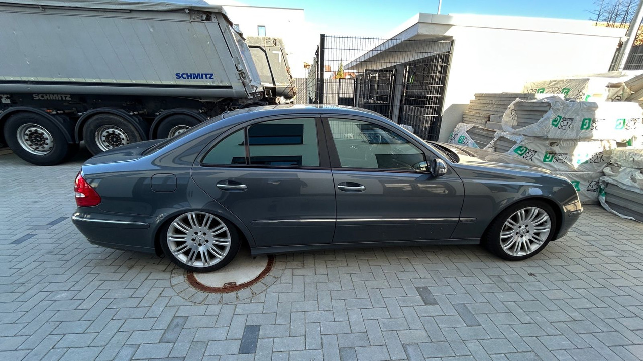 Mercedes-Benz E 350 ELEGANCE *Sport/Harman/Desingo/Massage/PDC - Sedan: foto 2 Mercedes-Benz E 350 ELEGANCE *Sport/Harman/Desingo/Massage/PDC - Sedan: foto 2