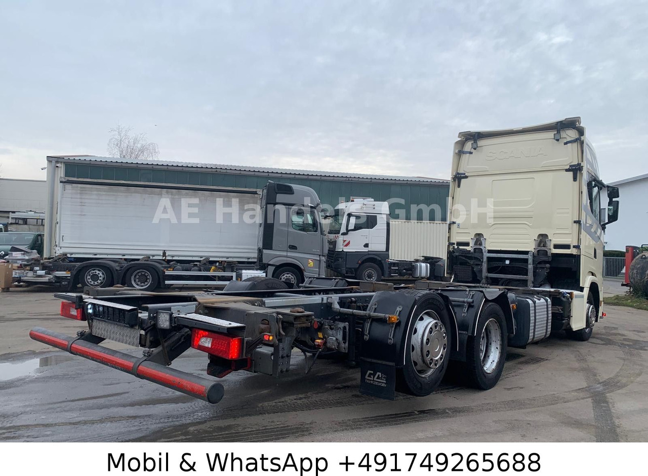 Scania S450 HighLine LL 6x2 BDF*Retarder/AHK/2xTank/ACC - Camião transportador de contêineres/ Caixa móvel: foto 4 Scania S450 HighLine LL 6x2 BDF*Retarder/AHK/2xTank/ACC - Camião transportador de contêineres/ Caixa móvel: foto 4