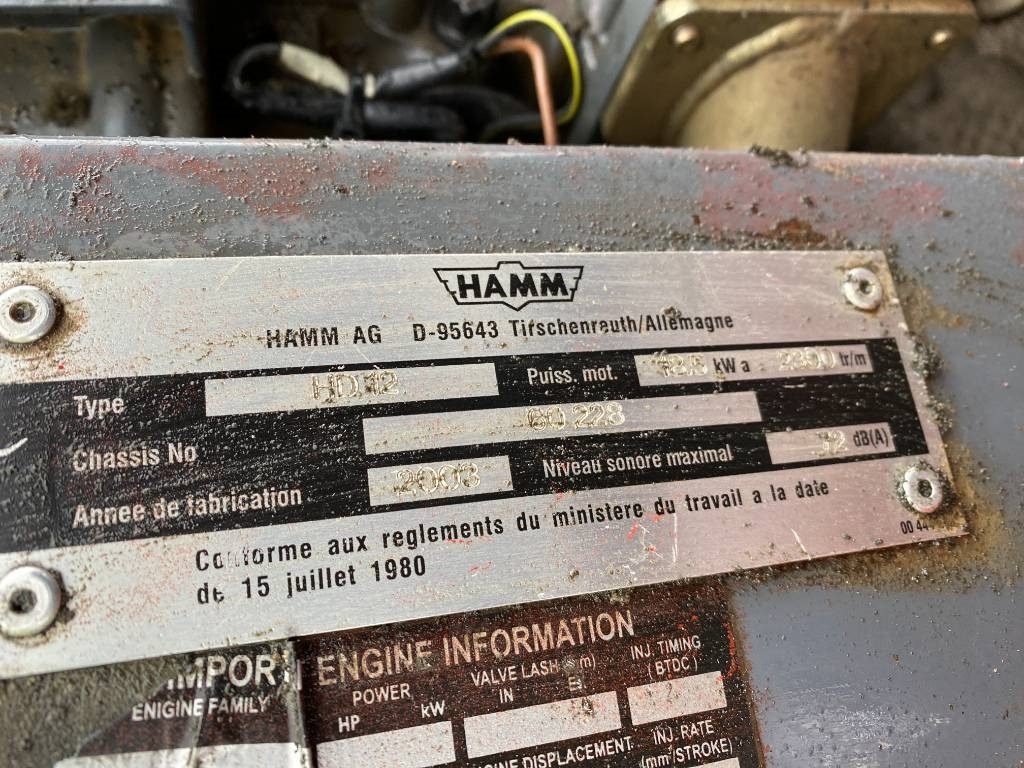 Compactador de asfalto Hamm HD 12 a réparer /Machine d'origine Française: foto 8