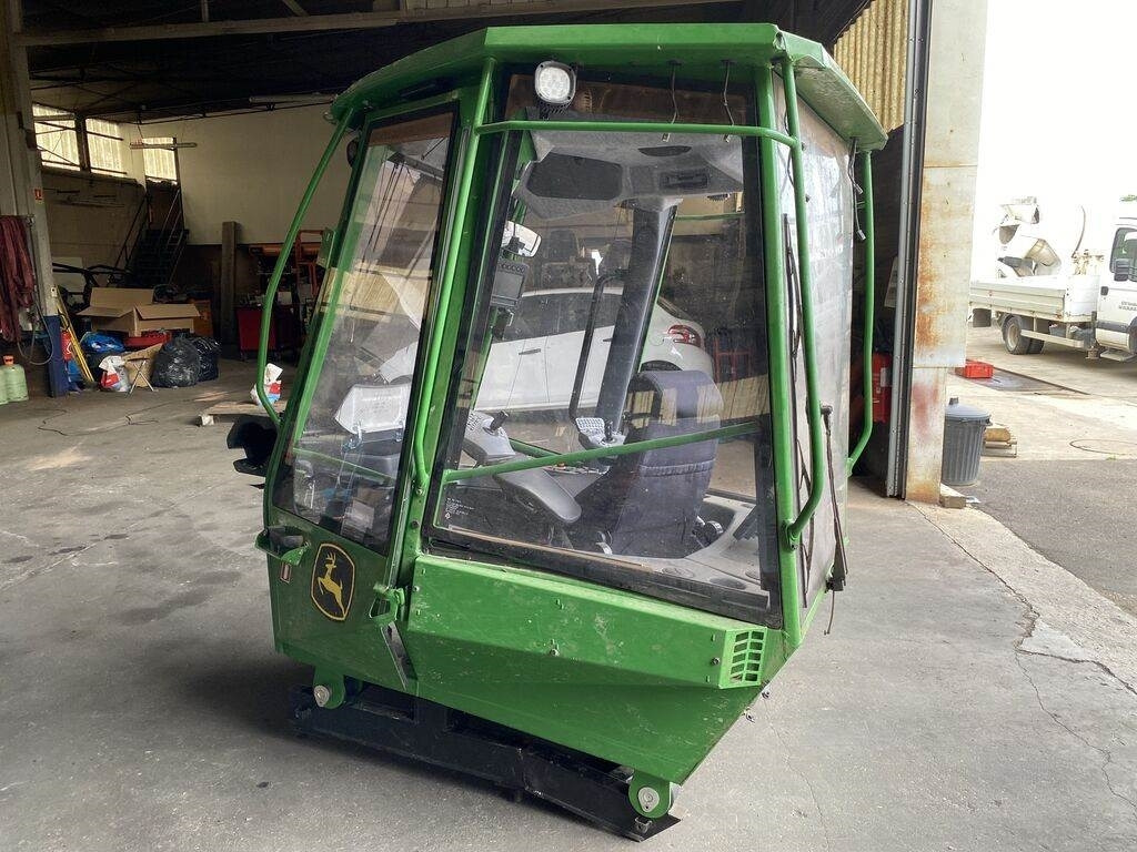 John Deere SERIE 10 - Cabine por Camião: foto 5 John Deere SERIE 10 - Cabine por Camião: foto 5