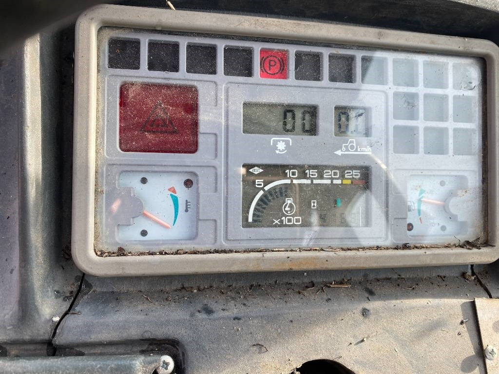 Trator Landini REX R70V Enjambeur a Grand dégagement endommagé: foto 7