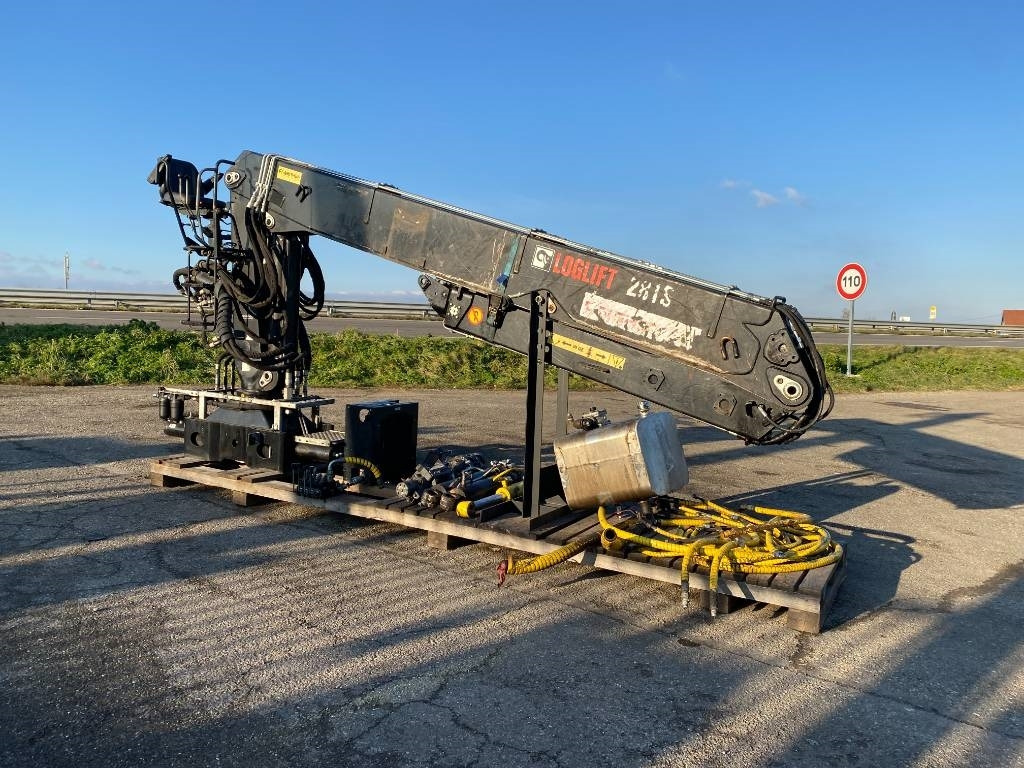 Loglift F281S-86 a réparer - Grua para camião por Camião: foto 3 Loglift F281S-86 a réparer - Grua para camião por Camião: foto 3