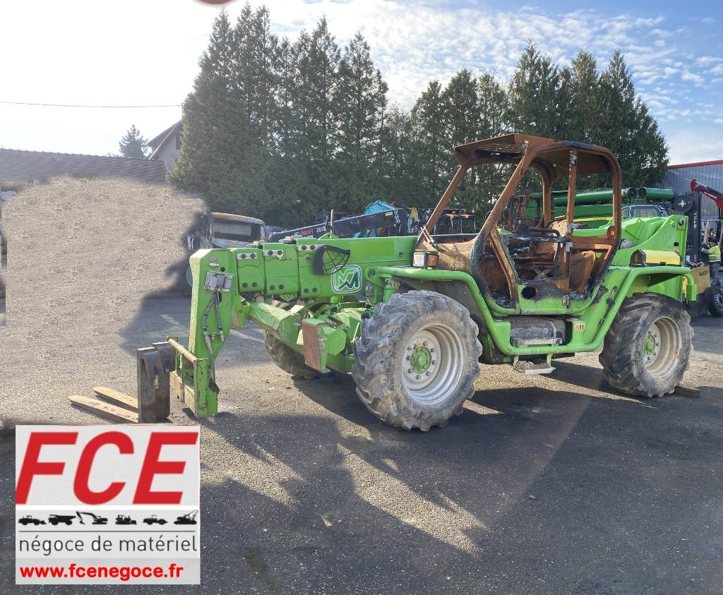 Merlo P40.17 / 1er Main endommagé - Empilhador telescópico: foto 1 Merlo P40.17 / 1er Main endommagé - Empilhador telescópico: foto 1