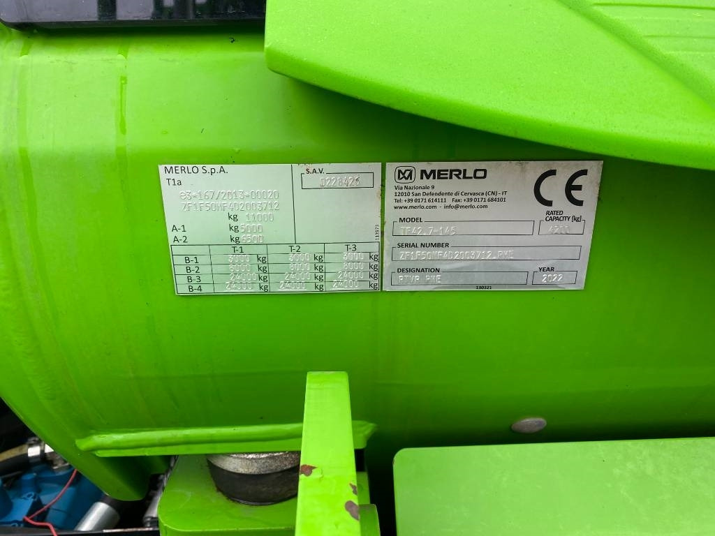 Empilhador telescópico Merlo TF 42.7-145 / 40Km/H endommagé: foto 7