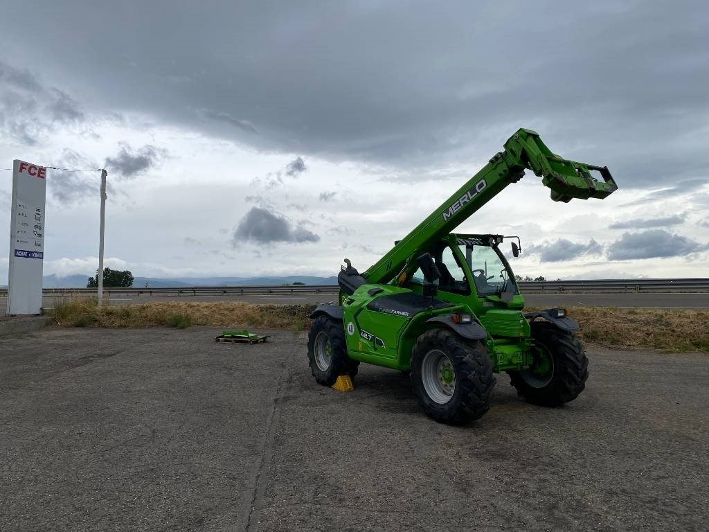 Merlo TF 42.7-145 / 40Km/H endommagé - Empilhador telescópico: foto 3 Merlo TF 42.7-145 / 40Km/H endommagé - Empilhador telescópico: foto 3