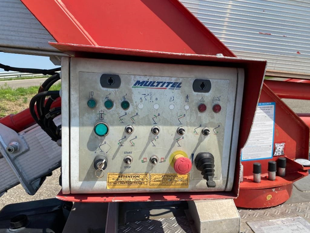 Caminhão com plataforma aérea Multitel Nacelle Multitel MX 200 A réviser: foto 25 Caminhão com plataforma aérea Multitel Nacelle Multitel MX 200 A réviser: foto 25