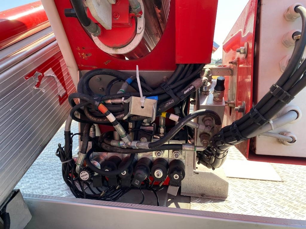 Caminhão com plataforma aérea Multitel Nacelle Multitel MX 200 A réviser: foto 47 Caminhão com plataforma aérea Multitel Nacelle Multitel MX 200 A réviser: foto 47