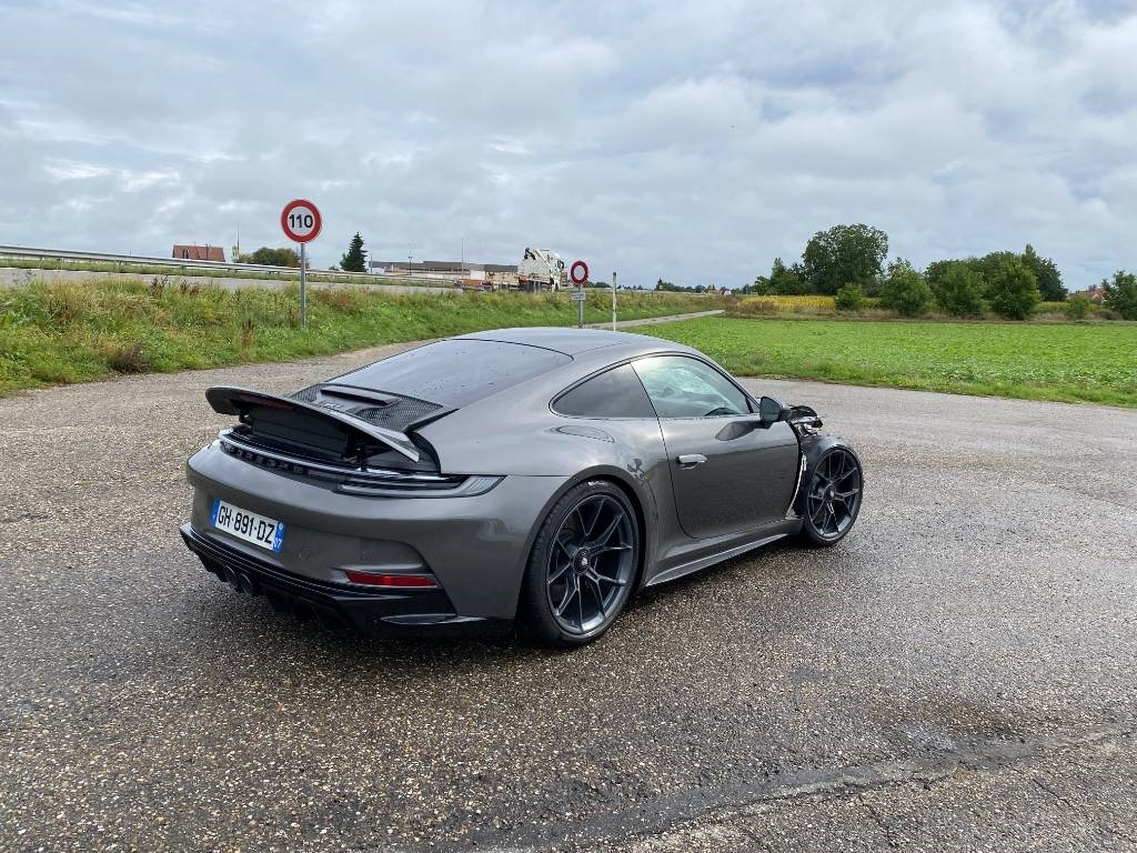 Porsche 911/ 992 - 4.0i GT3 Pack Touring 1er Main - Automóvel: foto 4 Porsche 911/ 992 - 4.0i GT3 Pack Touring 1er Main - Automóvel: foto 4