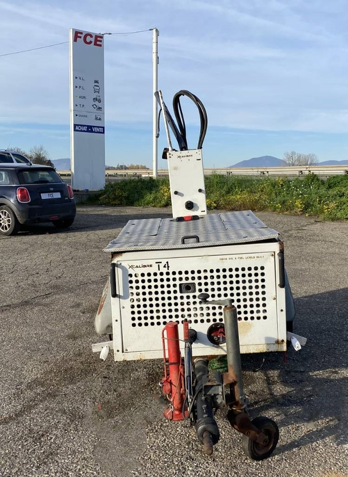 X CALIBRE T4P 1er Main endommagée - Máquina de perfuração: foto 2 X CALIBRE T4P 1er Main endommagée - Máquina de perfuração: foto 2