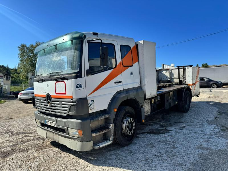 Mercedes Axor 1828 - Tractor: foto 1 Mercedes Axor 1828 - Tractor: foto 1
