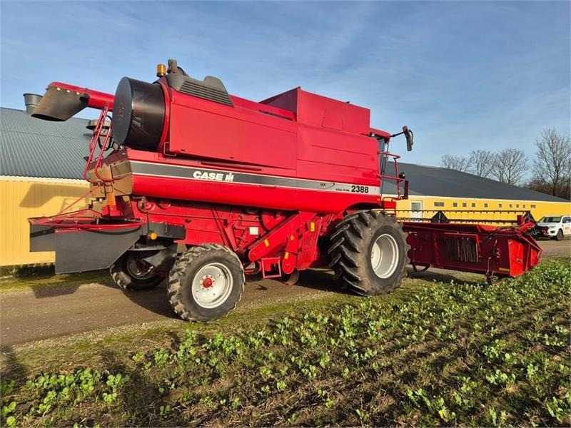 Case IH AXIAL-FLOW 2388 - Ceifeira debulhadora: foto 3 Case IH AXIAL-FLOW 2388 - Ceifeira debulhadora: foto 3
