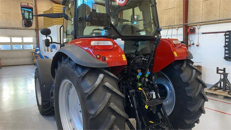 Case IH Farmall 100C - Trator: foto 4 Case IH Farmall 100C - Trator: foto 4