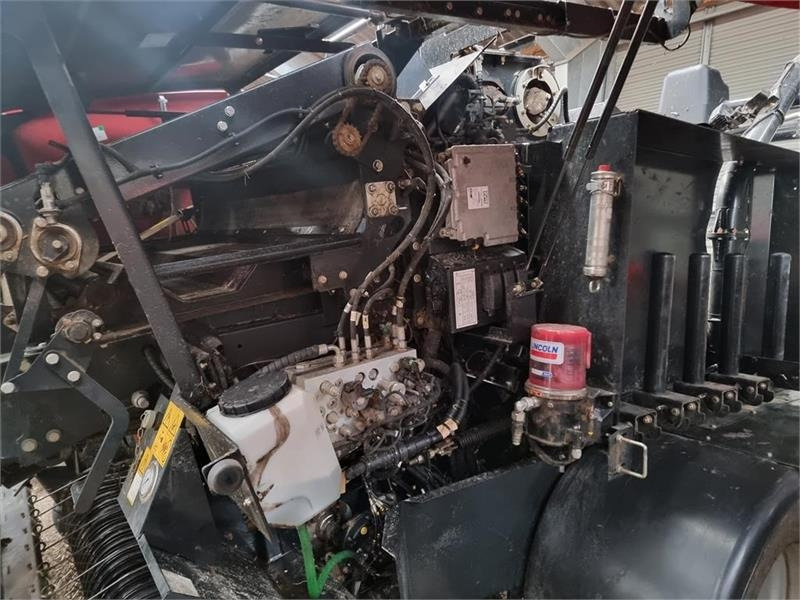 Enfardadeira de fardos redondos Case IH RB 545 silage pack Meget lavt balletal: foto 9