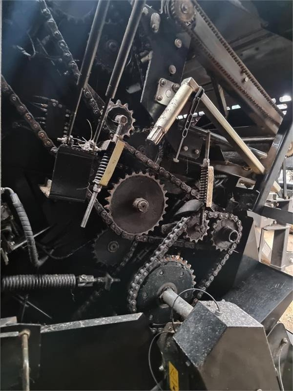 Enfardadeira de fardos redondos Case IH RB 545 silage pack Meget lavt balletal: foto 10