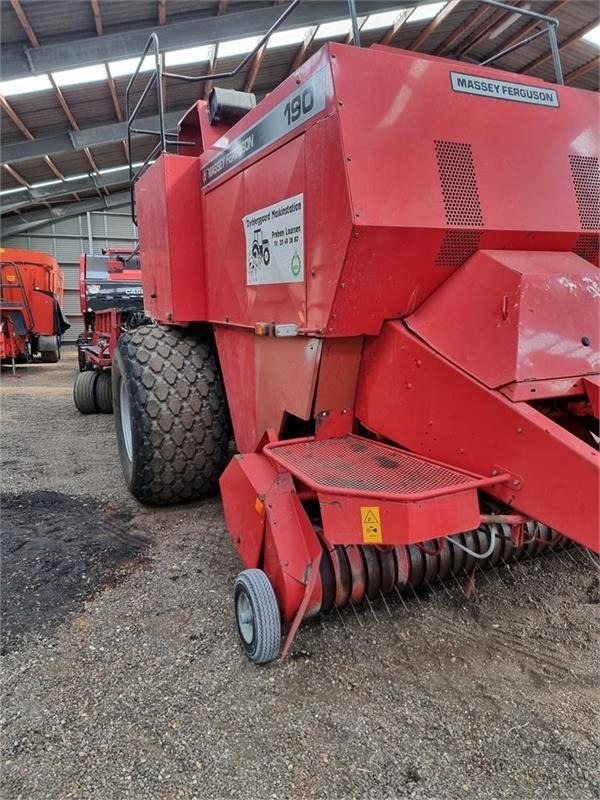 Massey Ferguson >190 bigpallepresser Parkland Ballevogn - Enfardadeira de fardos quadrados: foto 2 Massey Ferguson >190 bigpallepresser Parkland Ballevogn - Enfardadeira de fardos quadrados: foto 2