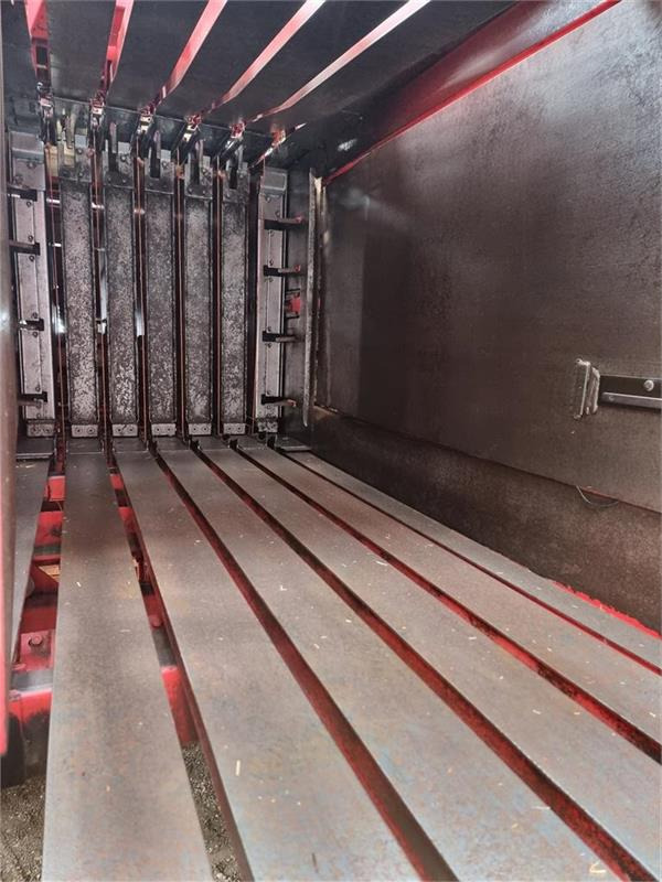 Enfardadeira de fardos quadrados Massey Ferguson >190 bigpallepresser Parkland Ballevogn: foto 7