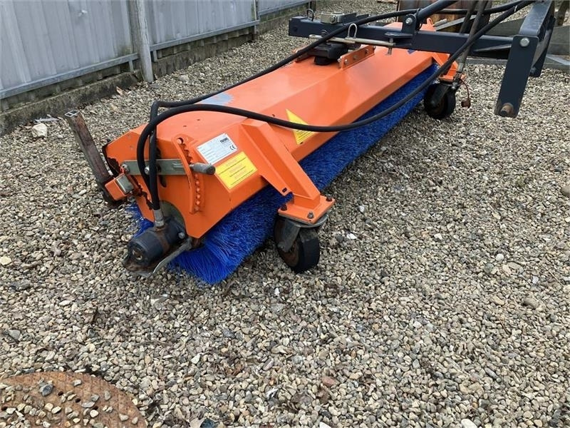 Tuchel 560 Plus - Vassoura: foto 4 Tuchel 560 Plus - Vassoura: foto 4