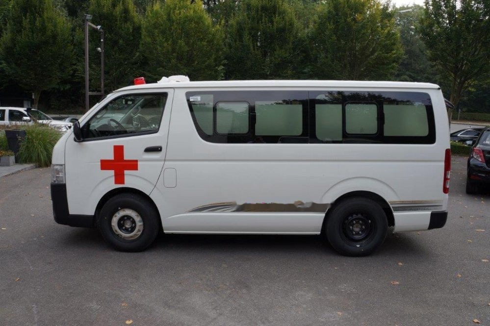 Toyota Hiace STANDARD ROOF ambulance 2.5L Diesel Manual - Minibus, Furgão de passageiros: foto 2 Toyota Hiace STANDARD ROOF ambulance 2.5L Diesel Manual - Minibus, Furgão de passageiros: foto 2