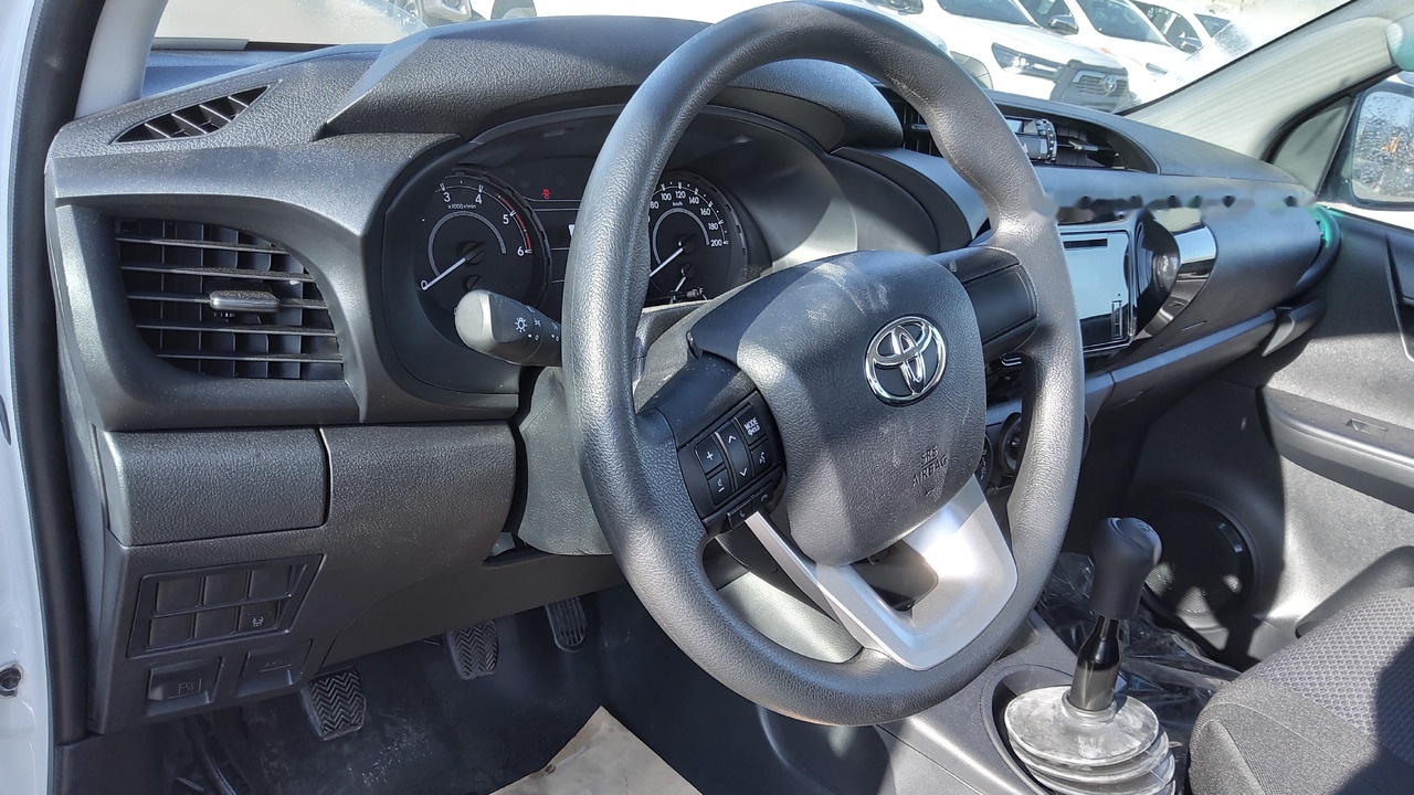 Pick-up Toyota Hilux / Revo Pick-up single Cab pack security 2.4L Turbo Diesel Manual: foto 12