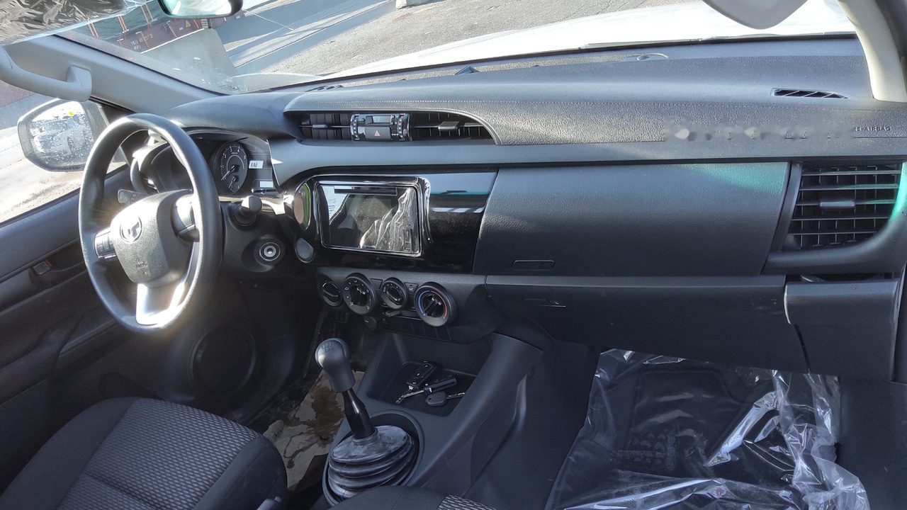Pick-up Toyota Hilux / Revo Pick-up single Cab pack security 2.4L Turbo Diesel Manual: foto 10