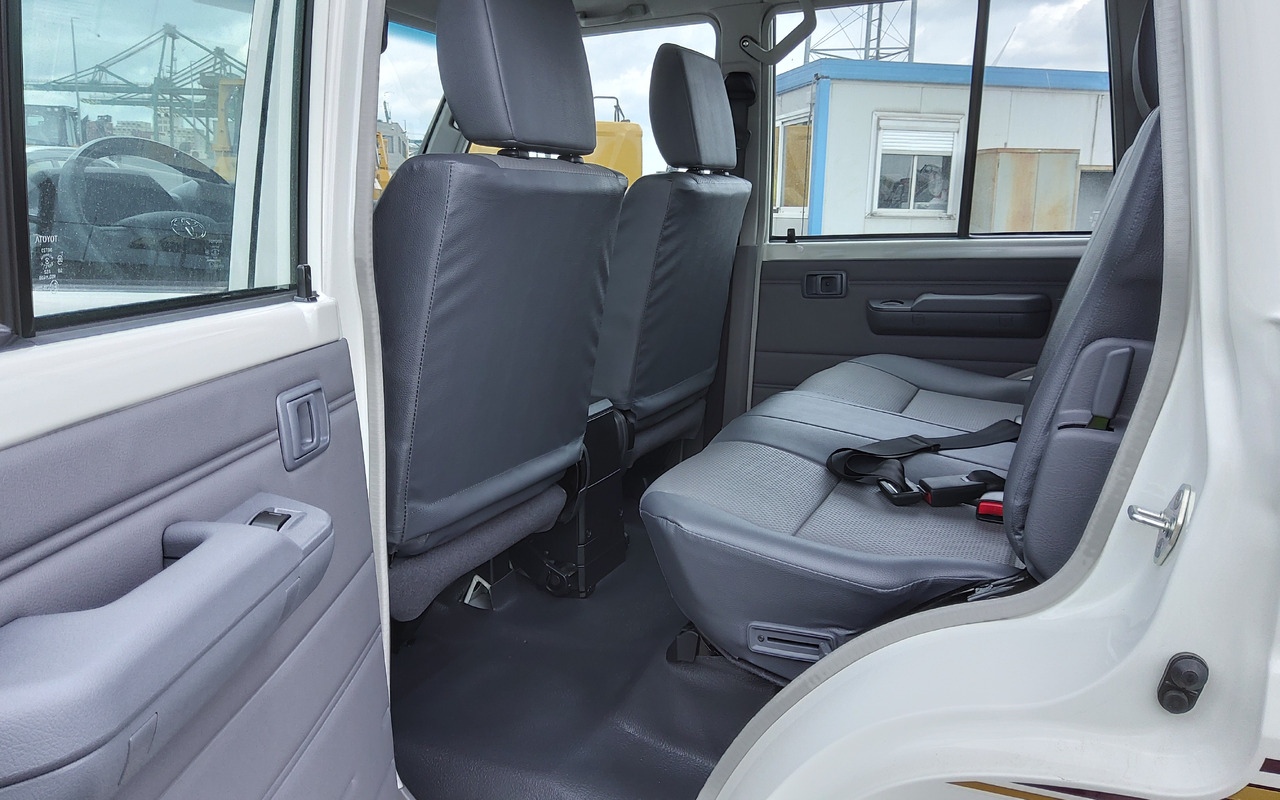 Pick-up novo Toyota Toyota Land cruiser 79 grj double cabin 4.0L Petrol Manual 5 SEATS/PLACES: foto 10