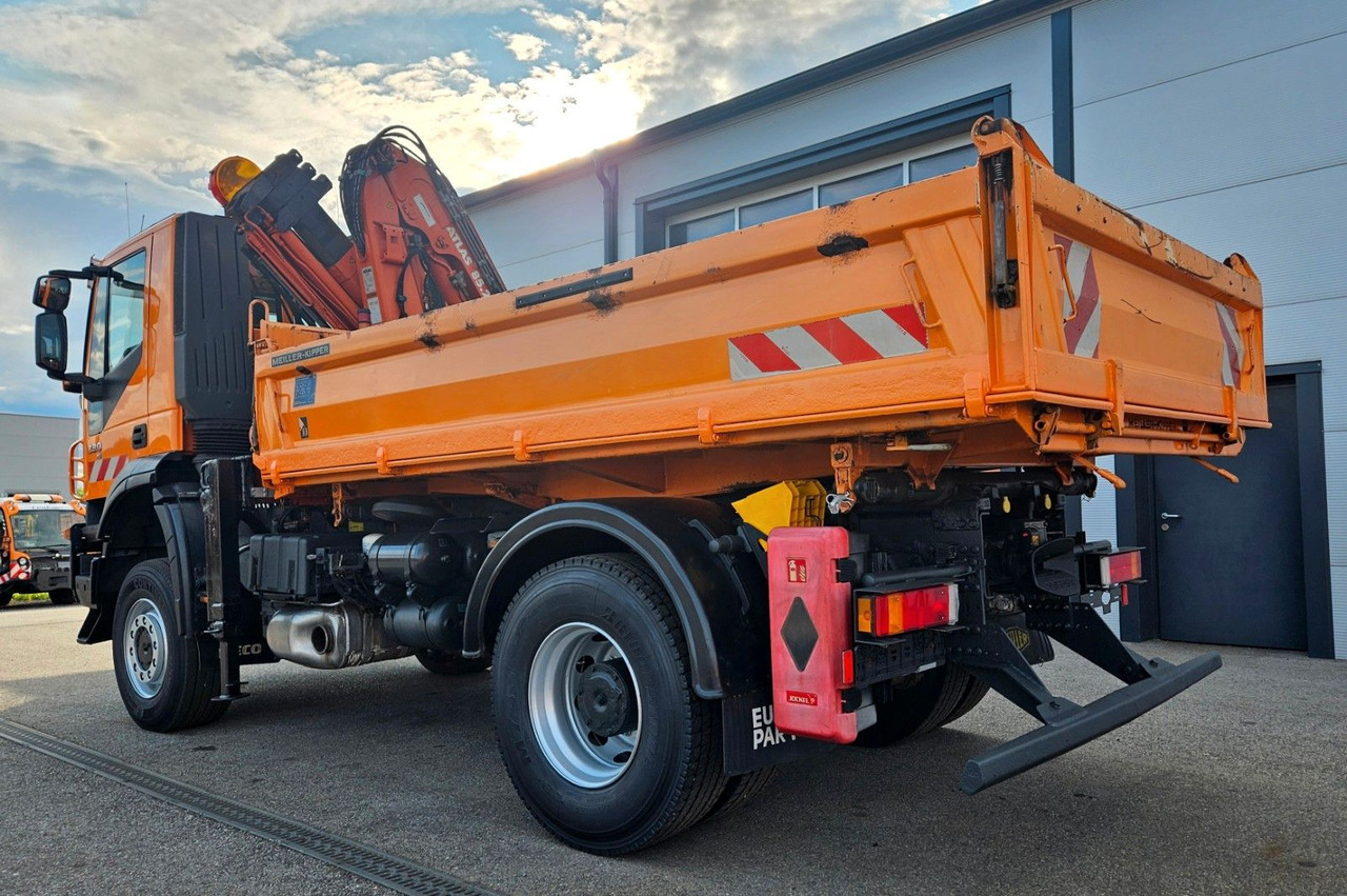 Iveco Trakker 190T33 4x4 Euro5 Kran Atlas Funk - Camião basculante, Camião grua: foto 3 Iveco Trakker 190T33 4x4 Euro5 Kran Atlas Funk - Camião basculante, Camião grua: foto 3