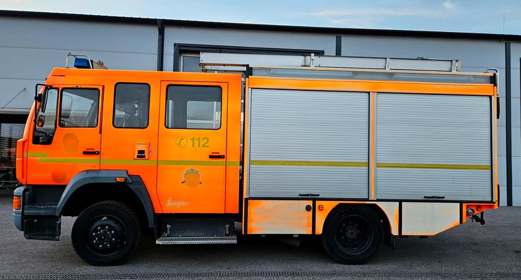 MAN 14.224 L80 4x4 Feuerwehr LF16 Ziegler MAN 14.224 L80 4x4 Feuerwehr LF16 Ziegler - Carro de bombeiro: foto 2 MAN 14.224 L80 4x4 Feuerwehr LF16 Ziegler MAN 14.224 L80 4x4 Feuerwehr LF16 Ziegler - Carro de bombeiro: foto 2