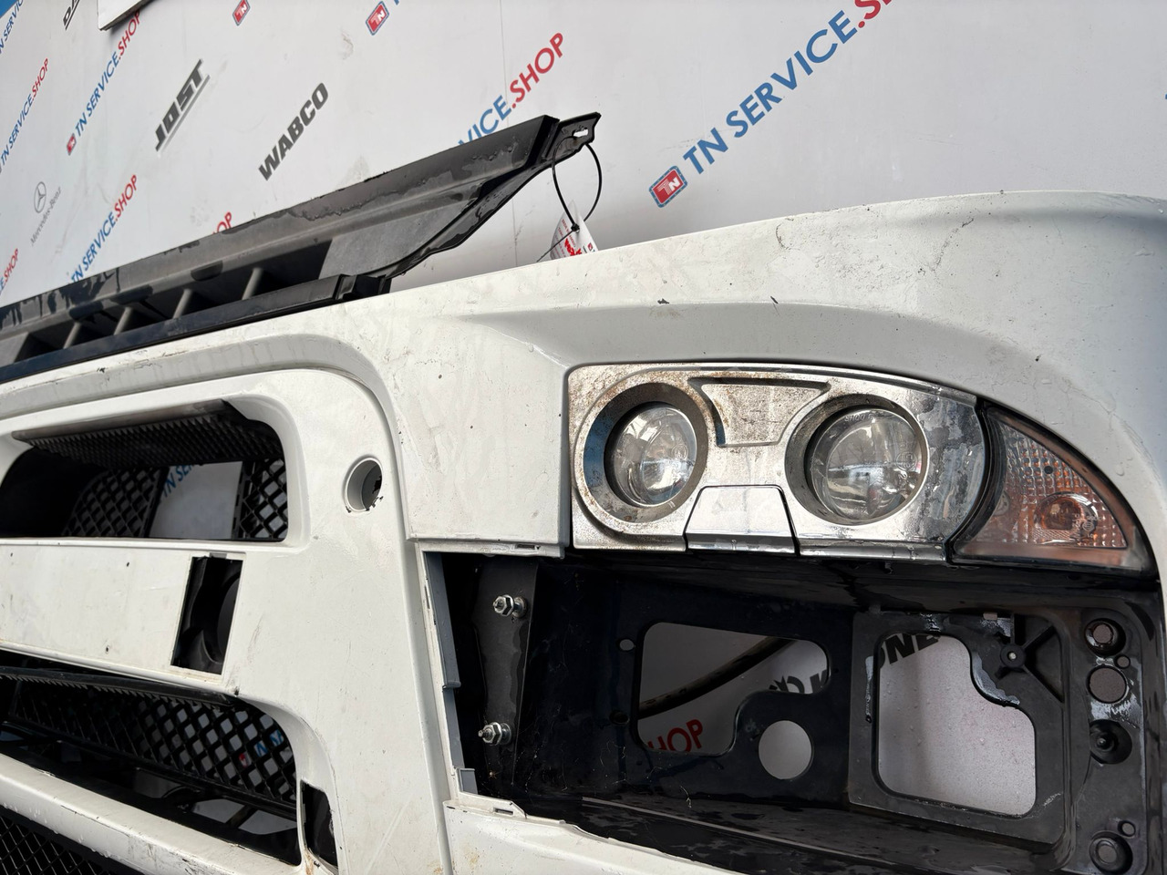 Paraurti Anteriore Iveco 5801258838 - Para-choque por Camião: foto 3 Paraurti Anteriore Iveco 5801258838 - Para-choque por Camião: foto 3
