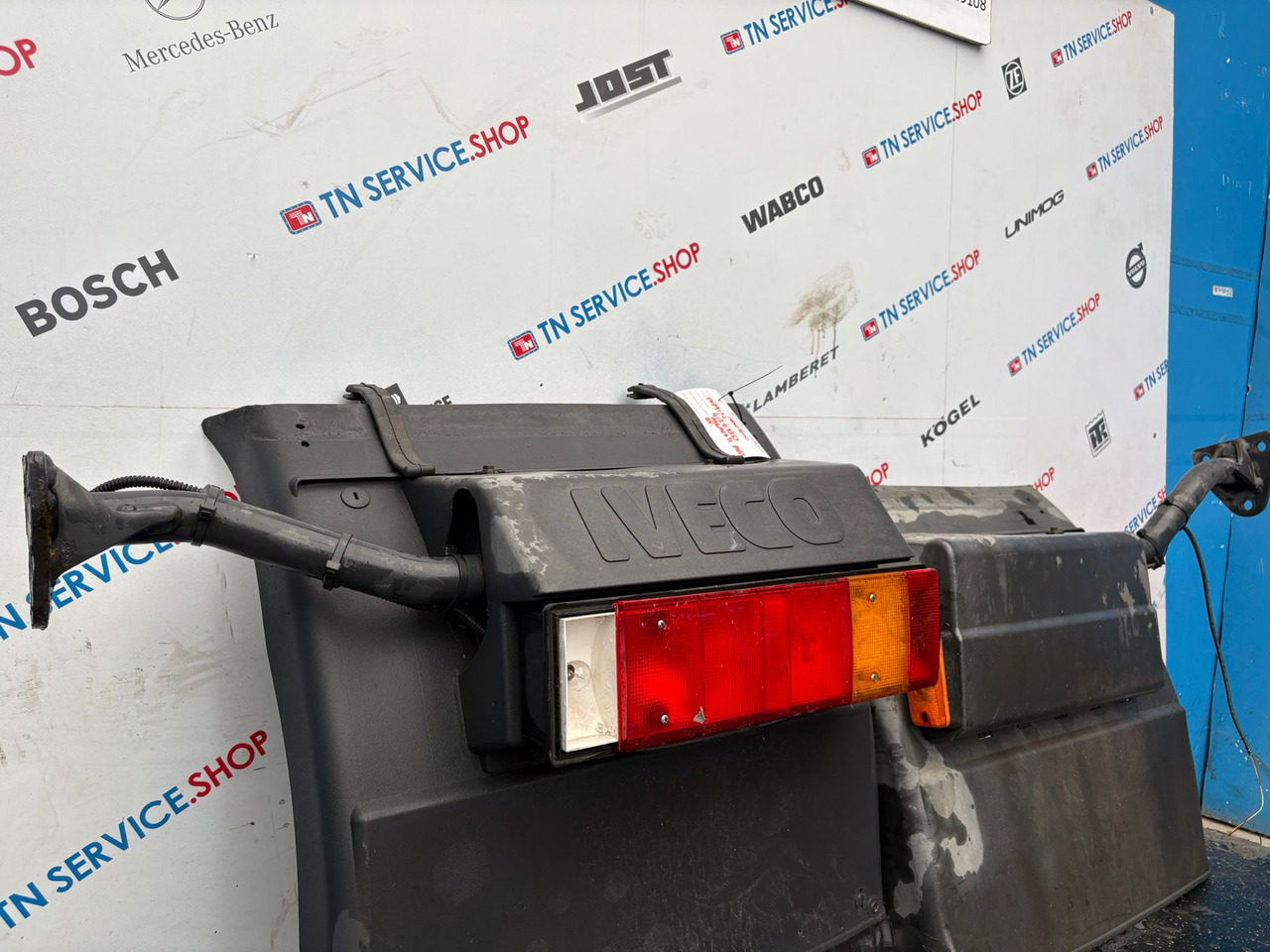 Paraurti posteriore Iveco - Para-choque por Camião: foto 2 Paraurti posteriore Iveco - Para-choque por Camião: foto 2