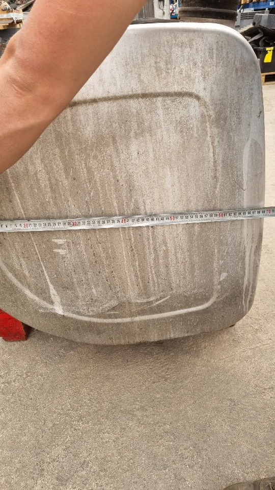 Serbatoio Volvo 570 lt - Tanque de combustível por Máquina de construção: foto 4 Serbatoio Volvo 570 lt - Tanque de combustível por Máquina de construção: foto 4