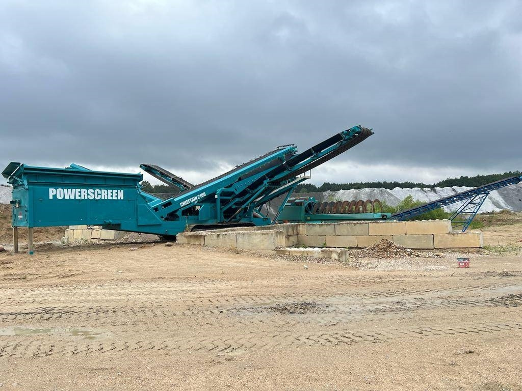 PowerScreen Chieftain 2100 - Peneira vibratória: foto 1 PowerScreen Chieftain 2100 - Peneira vibratória: foto 1