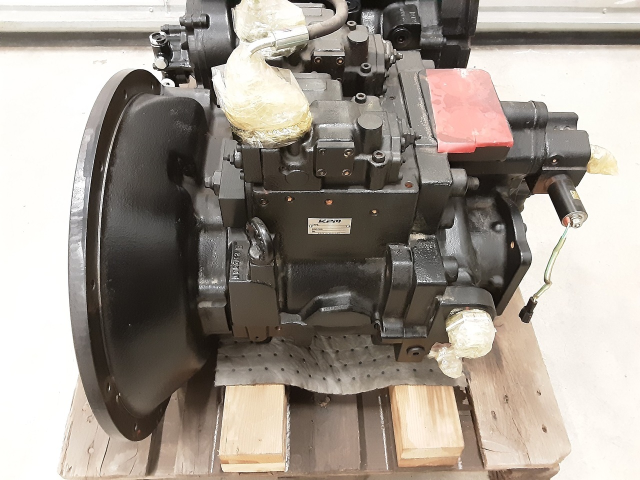 Kawasaki K5V200DPH1J1R-ZC09-V - Bomba hidráulica por Escavadora de rastos: foto 1 Kawasaki K5V200DPH1J1R-ZC09-V - Bomba hidráulica por Escavadora de rastos: foto 1