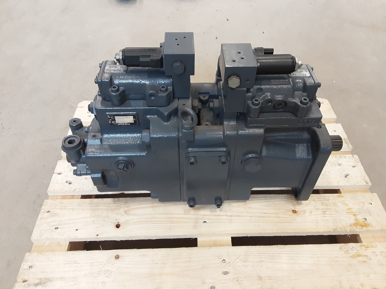 Kawasaki K7V100DTP139R-0E01-VC - Bomba hidráulica por Escavadora de rastos: foto 2 Kawasaki K7V100DTP139R-0E01-VC - Bomba hidráulica por Escavadora de rastos: foto 2