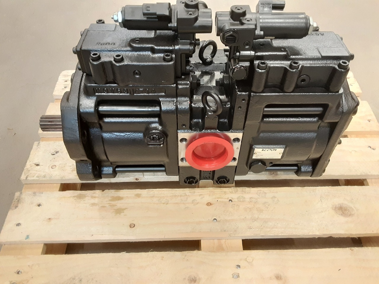 Kawasaki YY10V00001F6 - Bomba hidráulica por Escavadora de rastos: foto 1 Kawasaki YY10V00001F6 - Bomba hidráulica por Escavadora de rastos: foto 1